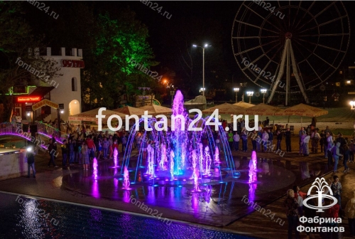 Фонтан в водном парке Фонтан в водном парке
